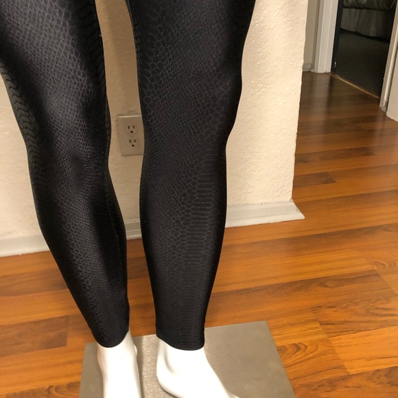 Mens snake print tights size small gently used. Size small - Picture 7 of 8